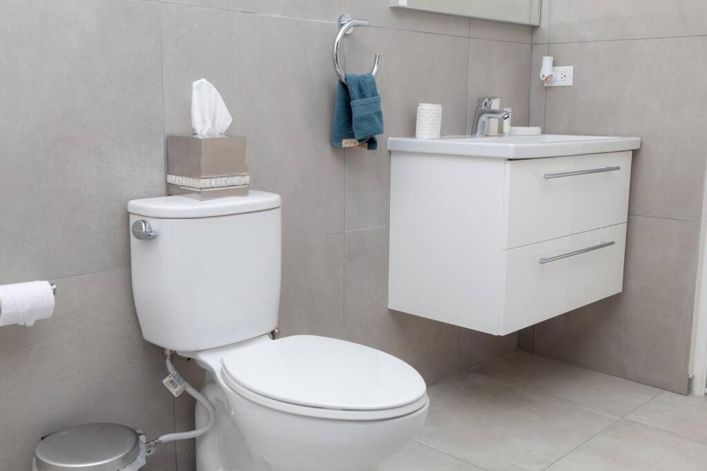 New! Cozy 1 Bedroom Condo- Gold Coast, Noord Aruba Palm Beach ภายนอก รูปภาพ