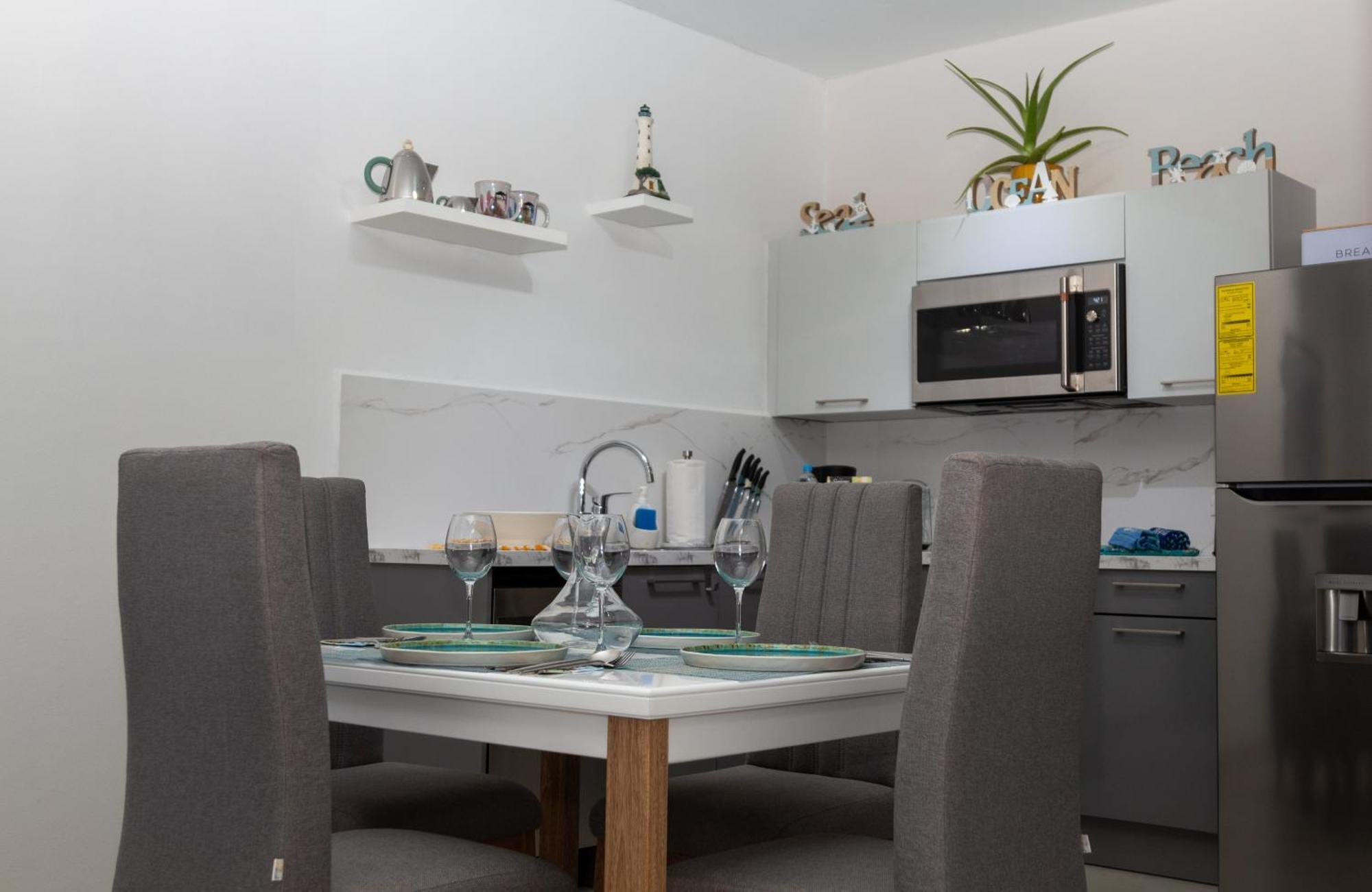 New! Cozy 1 Bedroom Condo- Gold Coast, Noord Aruba Palm Beach ภายนอก รูปภาพ